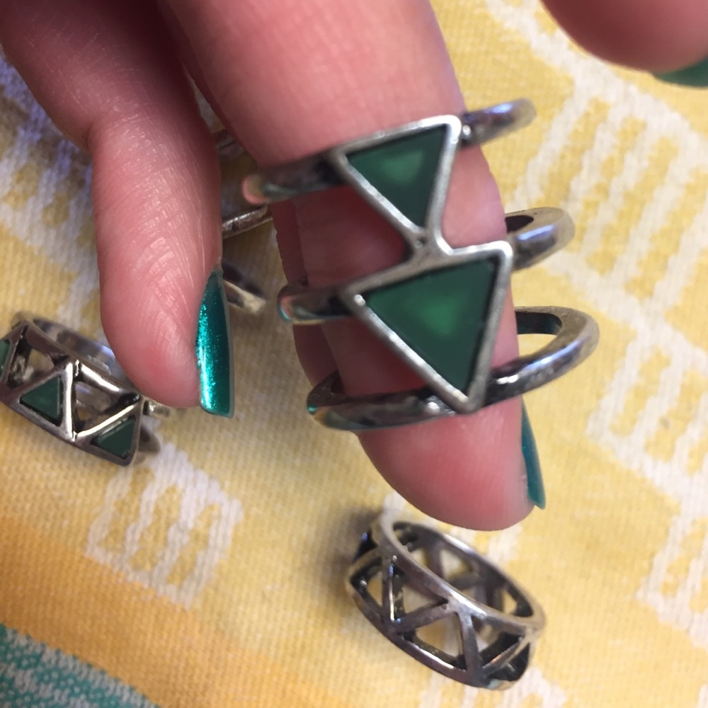 4 piece ring set - Picture 3 of 3